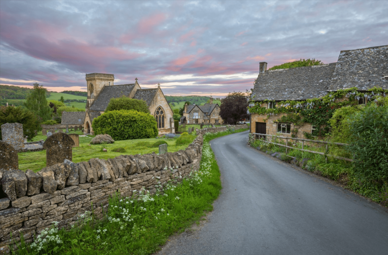 The Ultimate Guide to Glamping in the Cotswolds Countryside